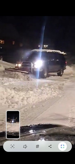 Chevrolet Suburban 14 of 15