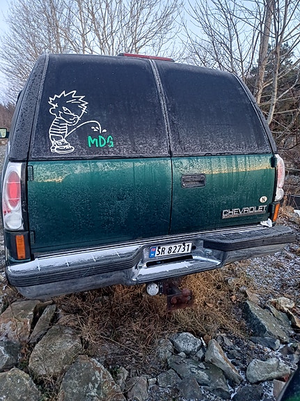 Chevrolet Suburban 7 of 15