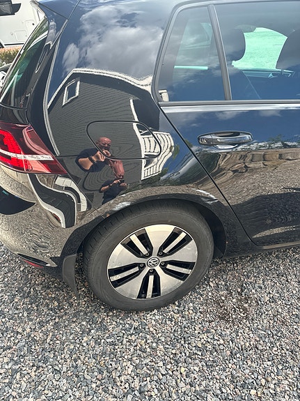 Volkswagen e-Golf VII 7 of 16