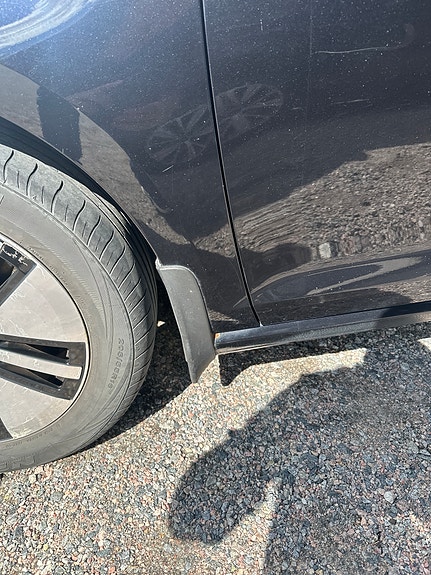 Volkswagen e-Golf VII 3 of 16