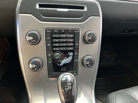 Volvo S80 13 of 30