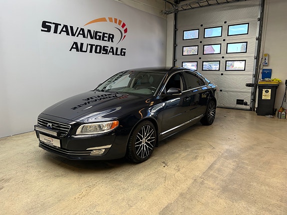 Volvo S80 2 of 5