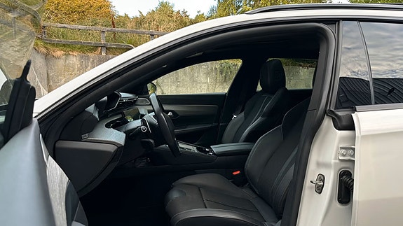 Peugeot 508 2 of 13