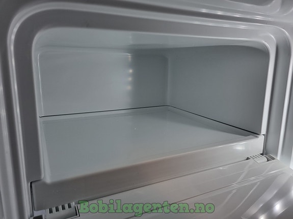 Pøssl Trenta 640 | NYBIL / 180 hk / 8-trinn Automatgir / 180 hk / Langsgående senger / Truma Combi E / Lettmetallfelger / Comfort-Close +++ 22 of 30