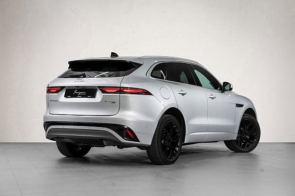 Jaguar F-PACE 3 of 5