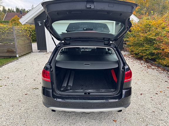 Volkswagen Passat 9 of 9