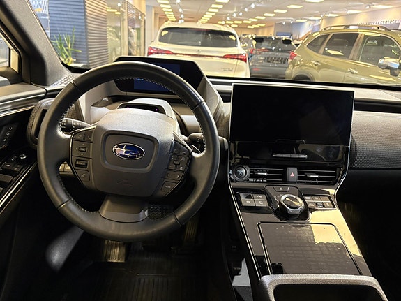 Subaru Solterra 5 of 9