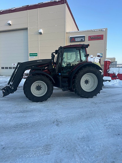 Valtra N175 Versu med lite timer! 2023, kr 1 149 000,-