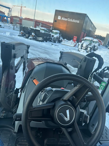 Valtra N175 Versu med lite timer! 2023, kr 1 149 000,-