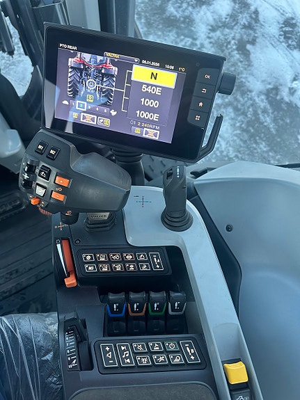 Valtra N175 Versu med lite timer! 2023, kr 1 149 000,-