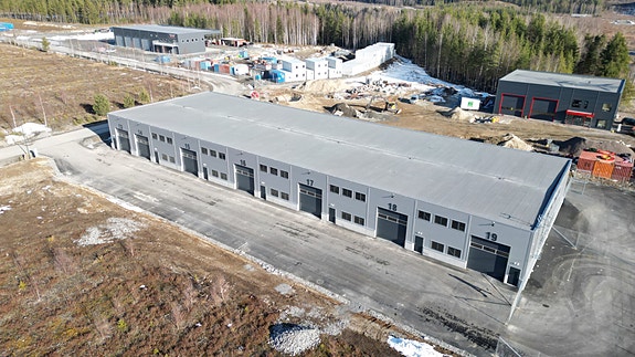 Her holder vi til. I nye moderne lokaler.