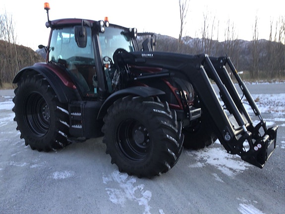 Valtra N174D  SJEKK TIMER 2021, kr 1 319 000,-