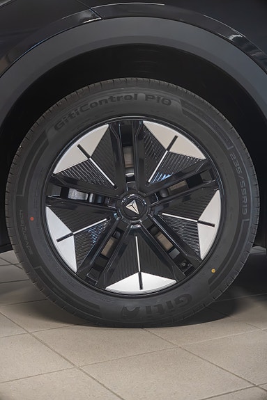 Changan Deepal S07 6 of 12