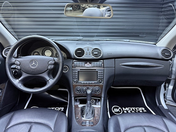 Mercedes-Benz CLK350 14 of 30