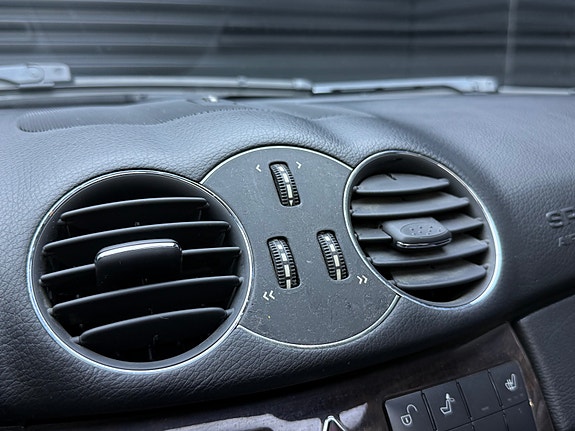 Mercedes-Benz CLK350 23 of 30