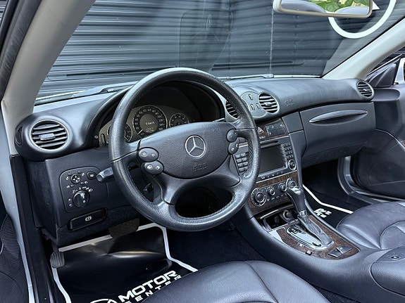 Mercedes-Benz CLK350 15 of 30