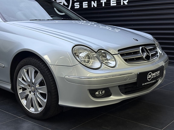 Mercedes-Benz CLK350 8 of 30