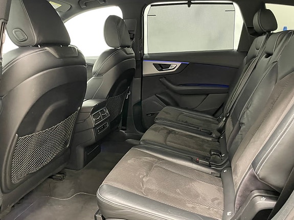 Audi Q7 30 of 30