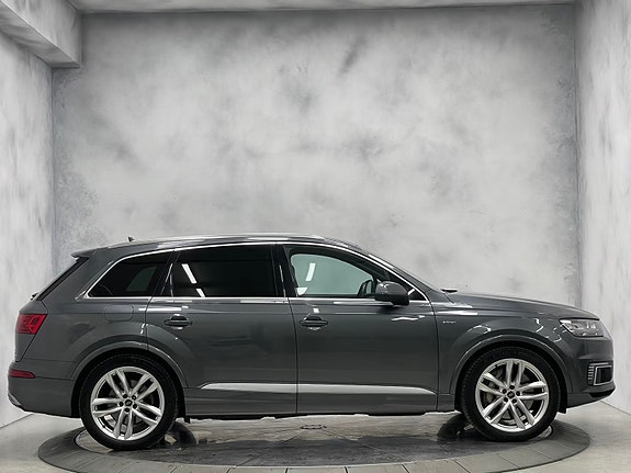 Audi Q7 14 of 30