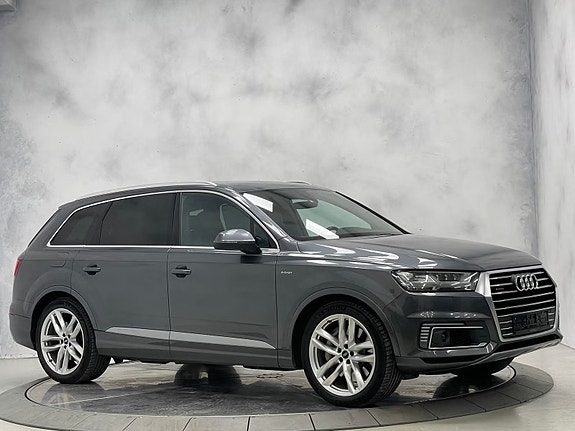 Audi Q7 6 of 30
