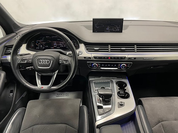 Audi Q7 24 of 30