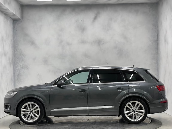 Audi Q7 11 of 30