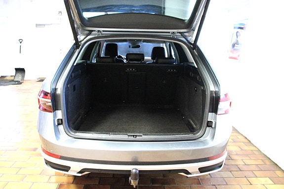 Skoda Superb 23 of 26