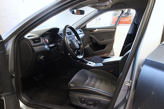Skoda Superb 9 of 26