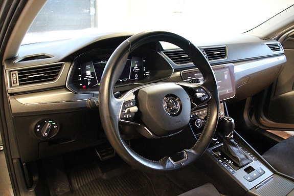 Skoda Superb 12 of 26