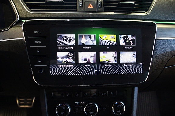 Skoda Superb 16 of 26