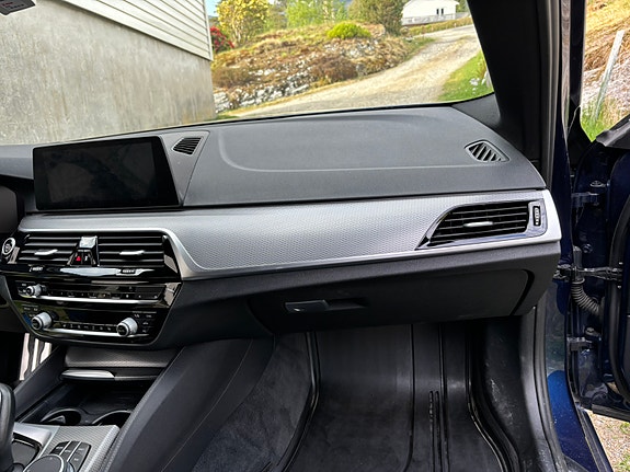 BMW 530e 24 of 30