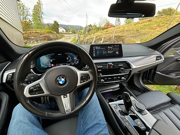 BMW 530e 30 of 30