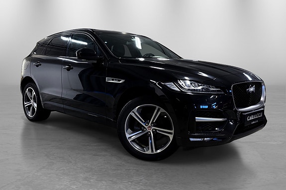 Jaguar F-PACE 3 of 5