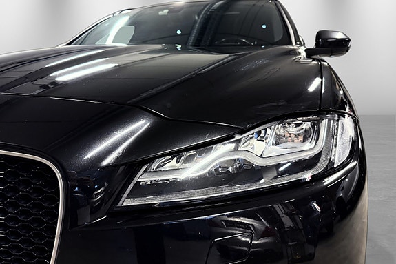Jaguar F-PACE 12 of 30