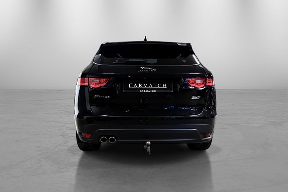 Jaguar F-PACE 6 of 30