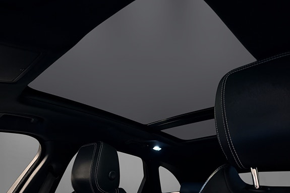 Jaguar F-PACE 27 of 30