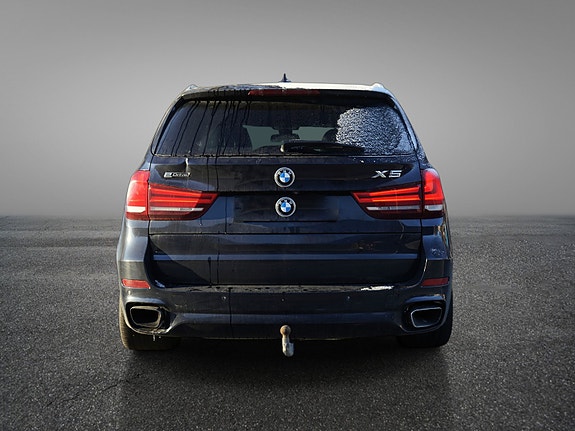 BMW X5 4 of 5