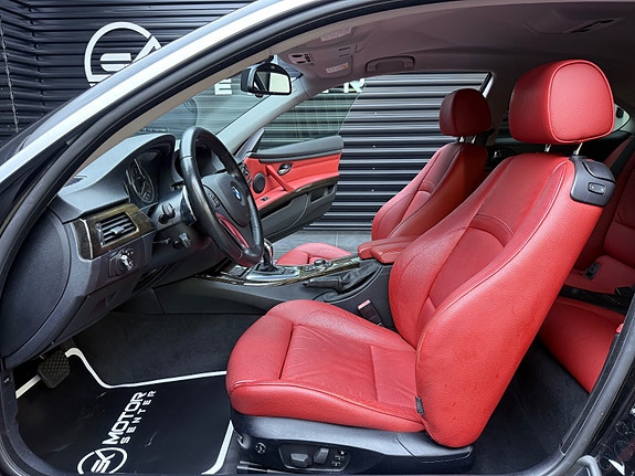 BMW 335i 26 of 30