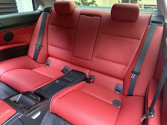 BMW 335i 28 of 30