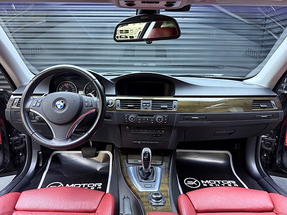 BMW 335i 9 of 30