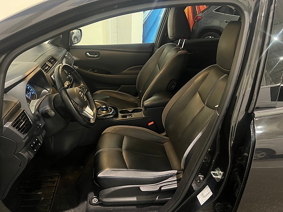 Nissan Leaf 7 of 19