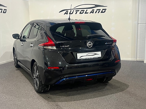 Nissan Leaf 4 of 19
