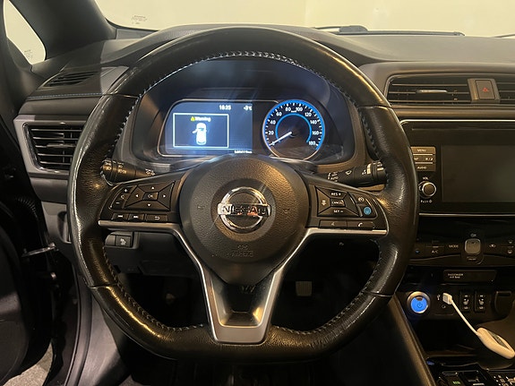 Nissan Leaf 10 of 19
