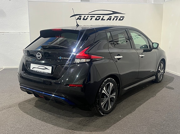 Nissan Leaf 5 of 19