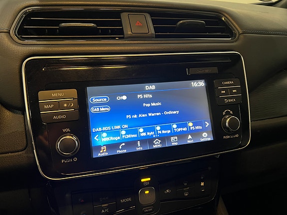 Nissan Leaf 14 of 19