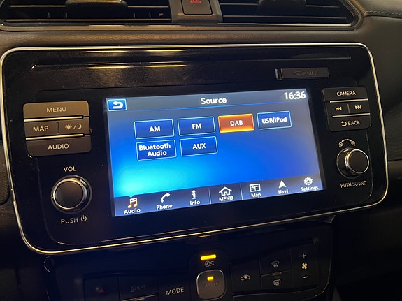 Nissan Leaf 15 of 19