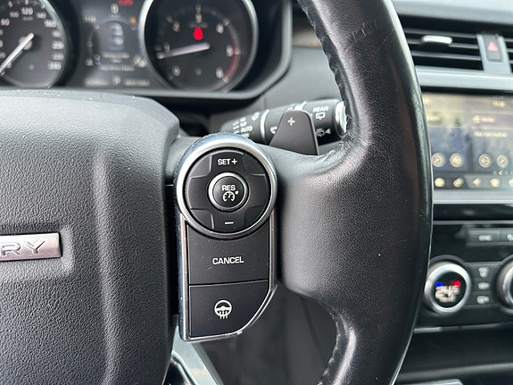 Land Rover Discovery 13 of 17