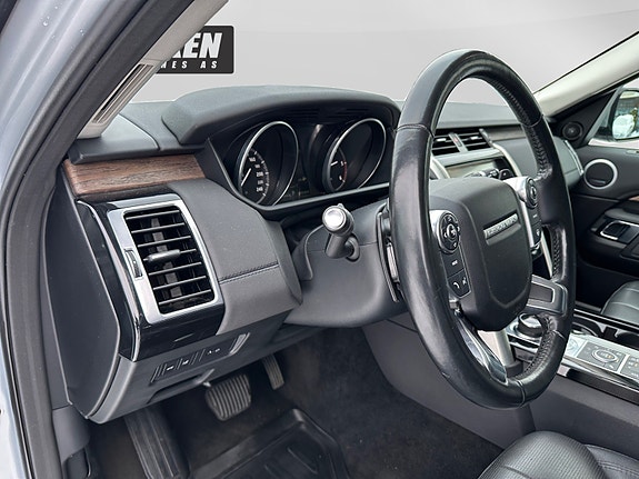 Land Rover Discovery 9 of 17