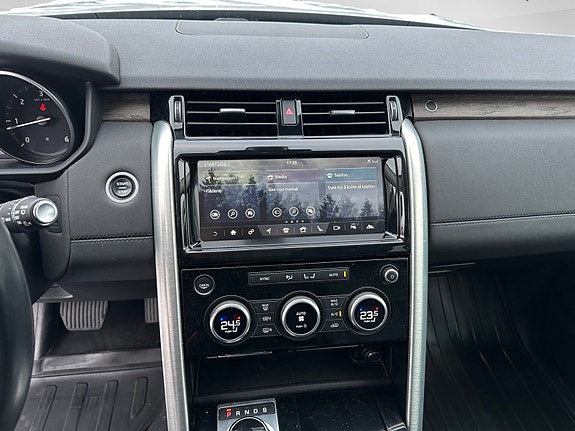 Land Rover Discovery 14 of 17