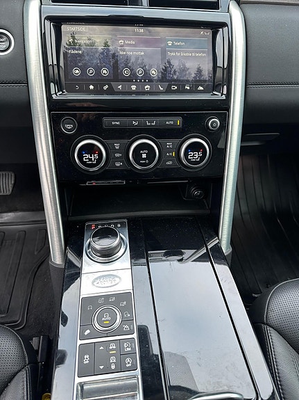 Land Rover Discovery 16 of 17